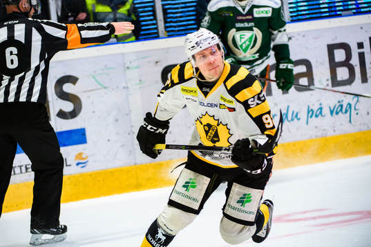 Skellefteås Jesper Olofsson jublar