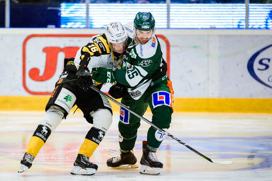 Skellefteås Linus Lindström och Färjestads Martin