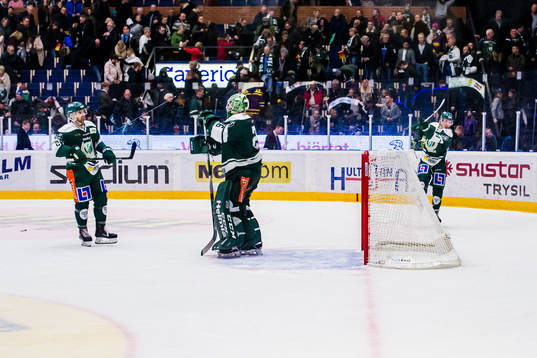 Färjestads Martin Johansson, målvakt Stefan Steen och