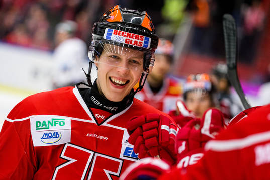 Örebros Ari Gröndahl jublar