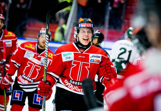 Örebros Ari Gröndahl gör 2-1 och jublar