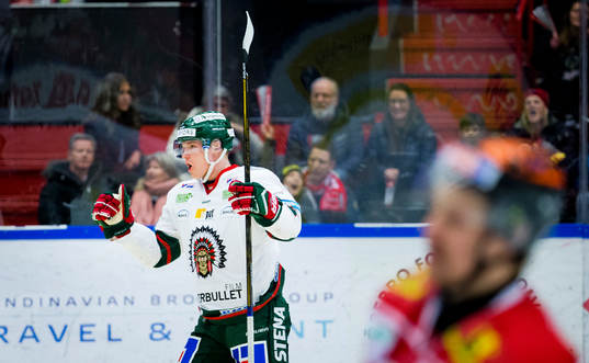 Frölundas Carl Grundström gör 1-1 och jublar