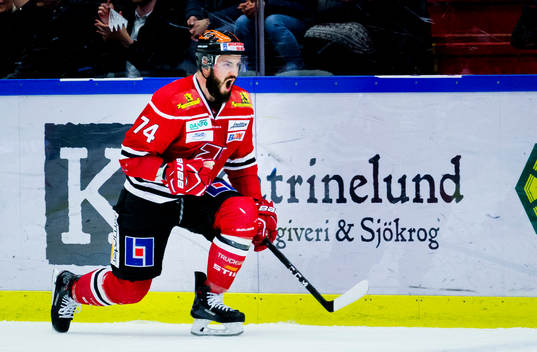 Örebros Nick Ebert jublar