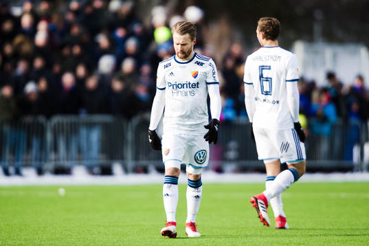 Djurgårdens Jacob Une Larsson deppar