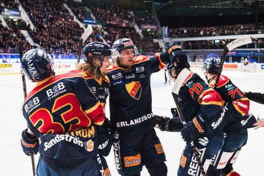 Djurgårdens Axel Jonsson Fjällby , William Lagesson och