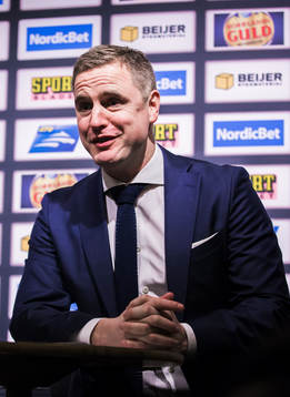 Linköpings tränare Dan Tagnes på presskonferensen
