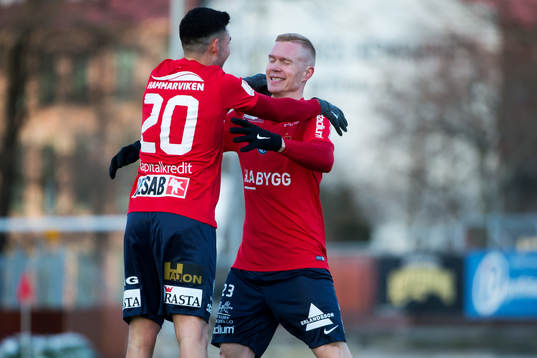 Örgrytes Diego Montiel och David Engström jublar