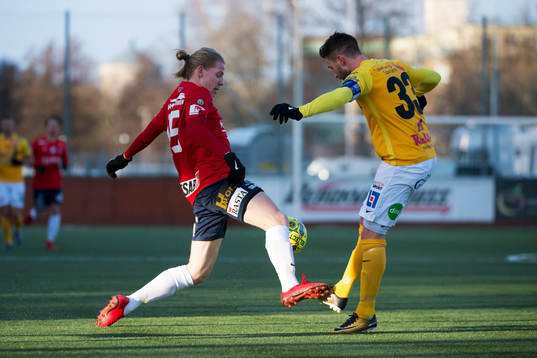 Örgrytes Gustav Ludwigson och Falkenbergs Tibor Joza
