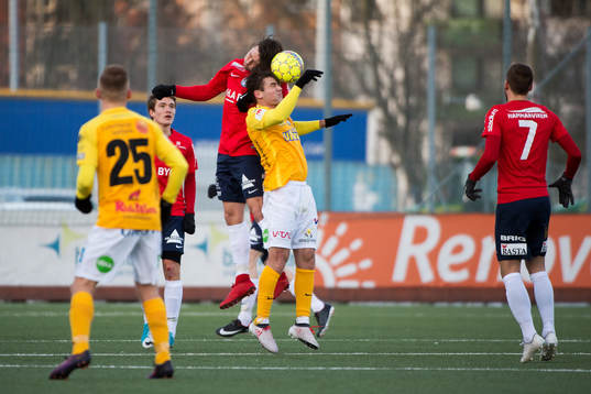 Örgrytes Karl-Johan Lindblad och Falkenbergs Coy Craft