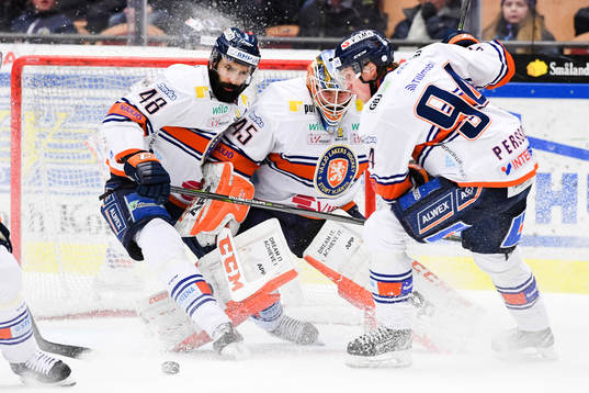 Växjös Daniel Rahimi, Joel Persson  och målvakt Viktor
