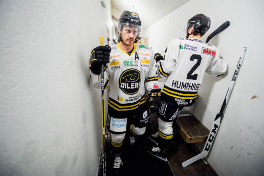 Peter Lorentzen and Spencer Humphries of Stavanger Oilers