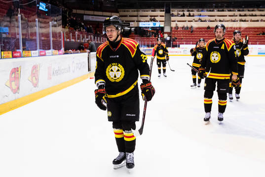 Brynäs Elias Fälth  deppar