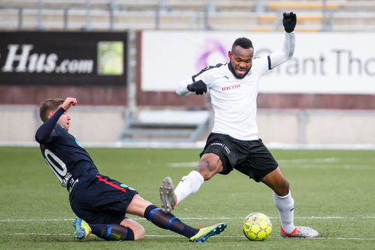 Helsingborgs Darijan Bojanic och Örebros Michael Junior