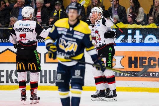 Malmö Redhawks Daniel Zaar jublar