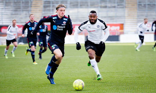 Helsingborgs Carl Johansson och Örebros Michael Junior Omoh