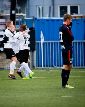 Örebros Kennedy Igboananike gör 1-1 i slutet på matchen