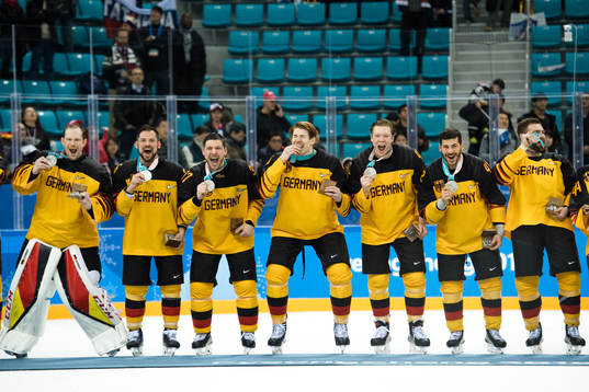 Team Germany, silver, celebrating