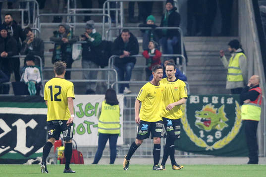 GAIS Edin Hamidovic och Dusan Djuric jublar