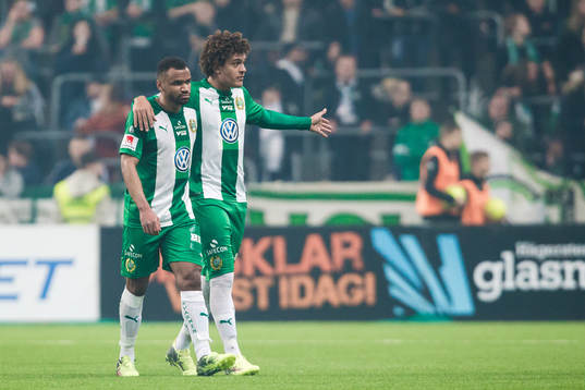 Hammarbys Serge-Junior Martinsson Ngouali och Neto Borges