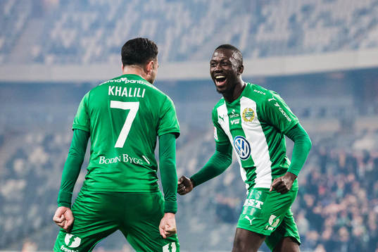 Hammarbys Imad Khalili jublar med Pa Amat Dibba
