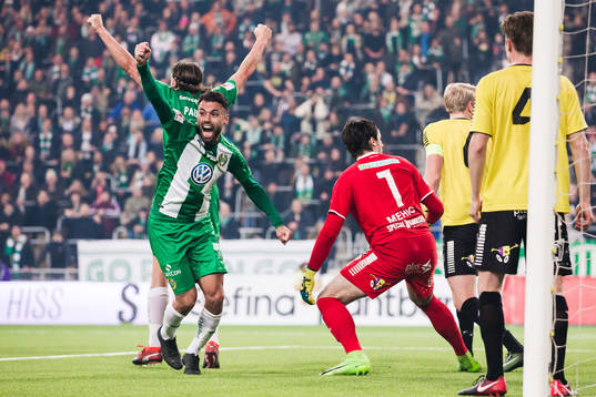 Hammarbys Imad Khalili jublar