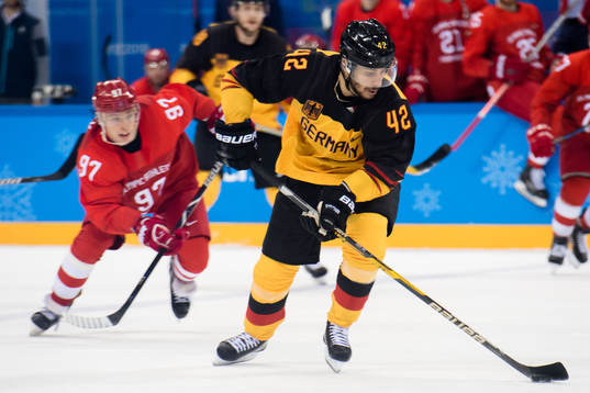 Nikita Gusev Of Russia (OAR) and Yasin Ehliz of Germany  in