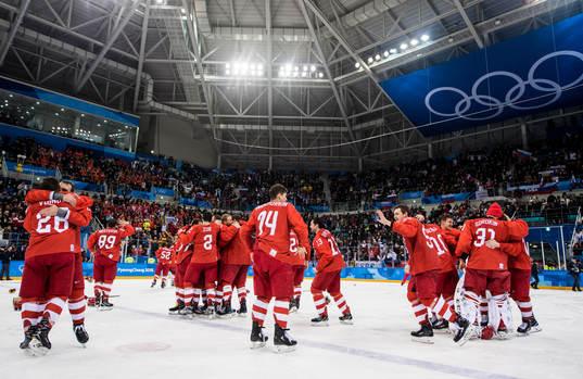 Players of Russia celebrates