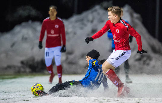 Trelleborgs Zoran Jovanovic och Kalmars Victor Agardius