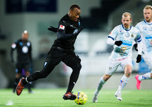 Malmö FFs Carlos Strandberg avancerar
