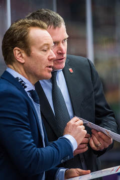 Örebros assisterande tränare Niklas Eriksson och tränare