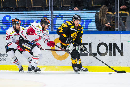 Örebros Jonathan Andersson och Tom Wandell samt