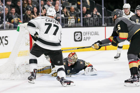 Los Angeles Jeff Carter gör 1-4 på Vegas Golden Knights