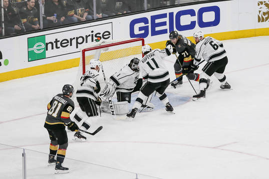Las Vegas William Karlsson gör 1-0 och jublar