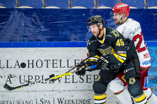 Panterns Sebastian Dyk mot Modos Emil Mohlin