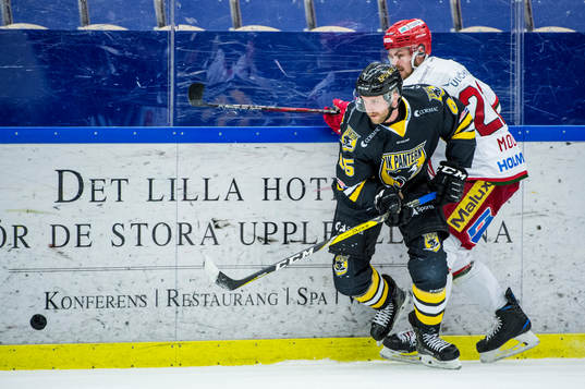 Panterns Sebastian Dyk mot Modos Emil Mohlin