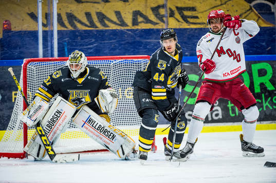 Panterns målvakt Jonatan Bjurö och Kevin Hecquefeuille