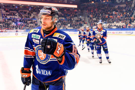 Växjös Eric Martinsson jublar