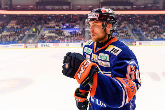 Växjös Eric Martinsson jublar