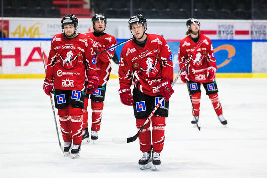 Vita Hästens Henrik Nyberg deppar med lagkamrater