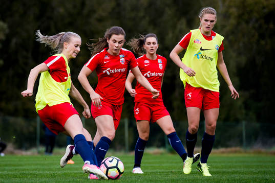 Anja Sønstevold, Emilie Bosshard Haavi, Ingrid Syrstad
