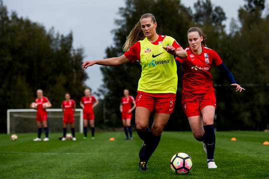 Lisa-Marie Karlseng Utland och Stine Pettersen Reinås