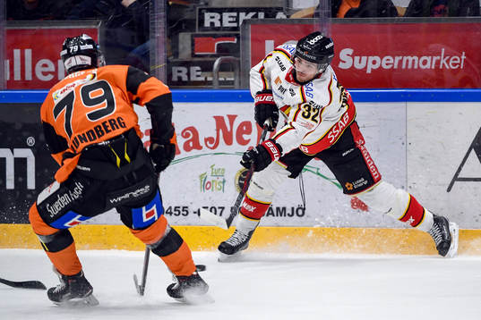 Bläddra bland fler bilder av Ishockey, SHL, Karlskrona - Luleå