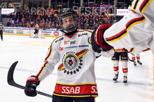 Luleås Nils Lundkvist jublar