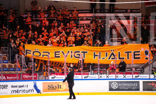 Mr KHK, KHK-profilen Tobbe Karlsson avtackas av