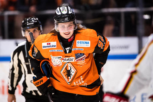 Karlskronas Dennis Svensson  deppar
