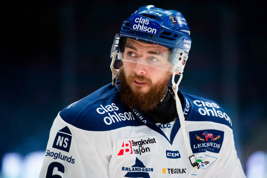 Leksands Austin Madaisky före ishockeymatchen i