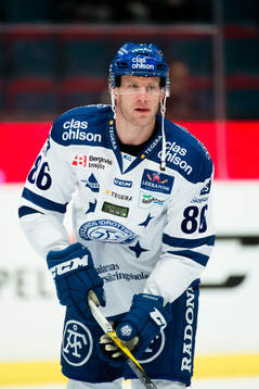 Leksands Daniel Pietta före ishockeymatchen i