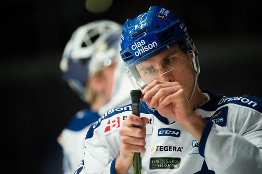 Leksands Jon Knuts före ishockeymatchen i