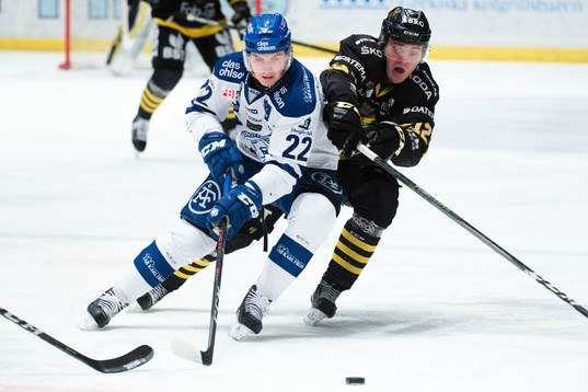 s Max Lindholm