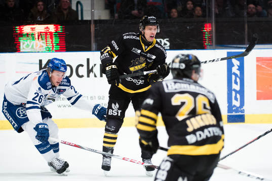 s Eric Castonguay
